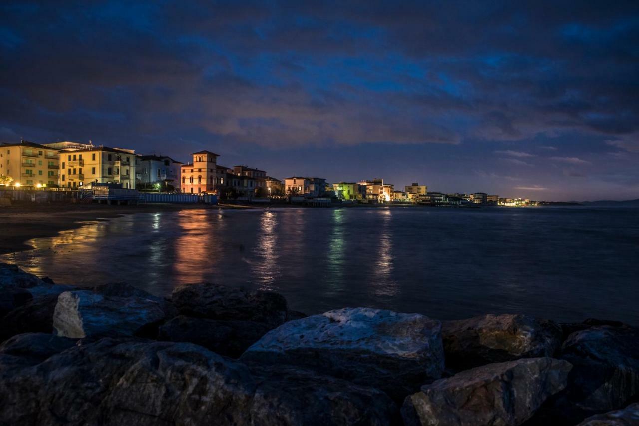 Appartamento Palazzo Degli Archi San Vincenzo Esterno foto