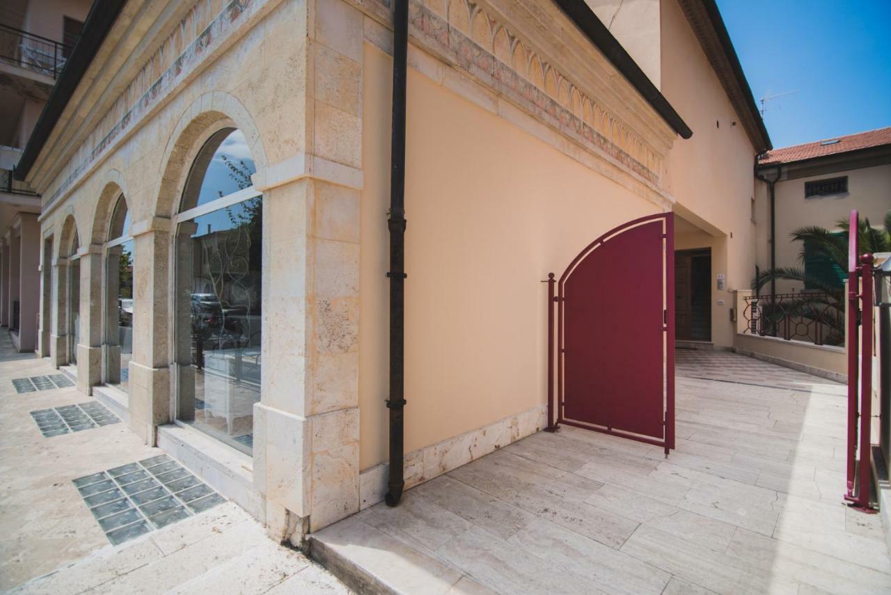 Appartamento Palazzo Degli Archi San Vincenzo Esterno foto